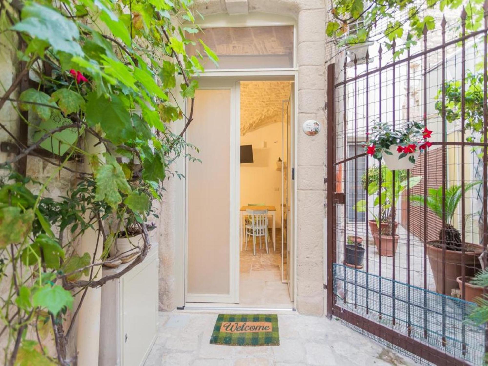 Suite Da Nonno Luigi 100 Metri Dal Mare Giovinazzo Bagian luar foto
